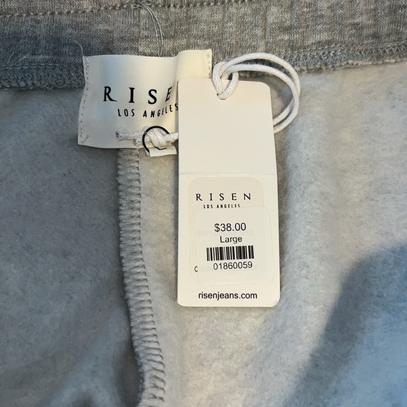 NWT Risen Jeans Los Angeles Gray Women’s Sweatpants Slit Raw ahem Slouchy AA12 - Picture 4 of 6